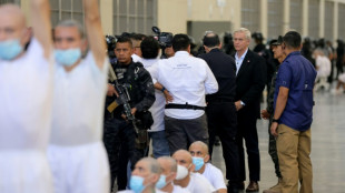 Kast pede 'colabora&ccedil;&atilde;o' a Bukele ap&oacute;s visita &agrave; megapris&atilde;o de El Salvador