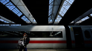 Urteil: Bahn darf Ticketkauf nicht an Angabe von E-Mail oder Handynummer knüpfen