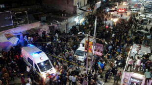 Voiture pi&eacute;g&eacute;e dans un march&eacute; en Syrie: au moins huit morts 