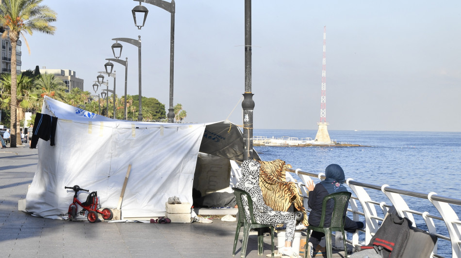 Beirut, 9 persone uccise nel raid notturno in citt&agrave;