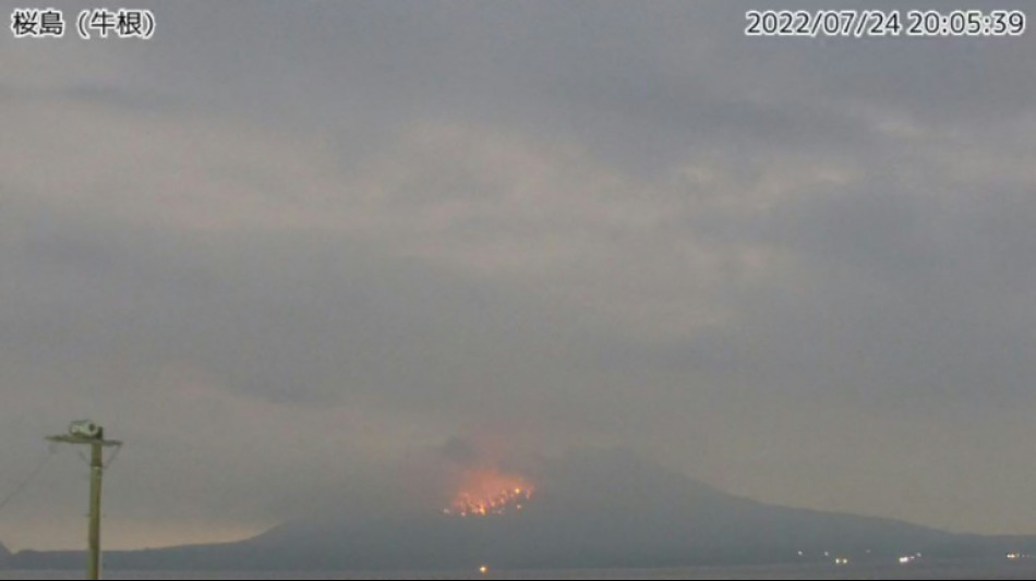 &Eacute;ruption du volcan Sakurajima dans le sud du Japon, des dizaines de personnes appel&eacute;es &agrave; &eacute;vacuer 