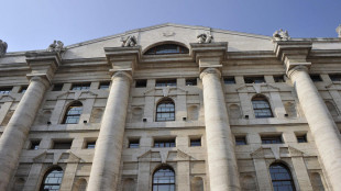 Borsa: Milano chiude pesante (-1,94%), giù Stellantis ed Stm