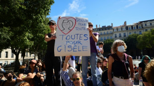 Tausende demonstrieren in Frankreich Unterst&uuml;tzung f&uuml;r Opfer sexualisierter Gewalt