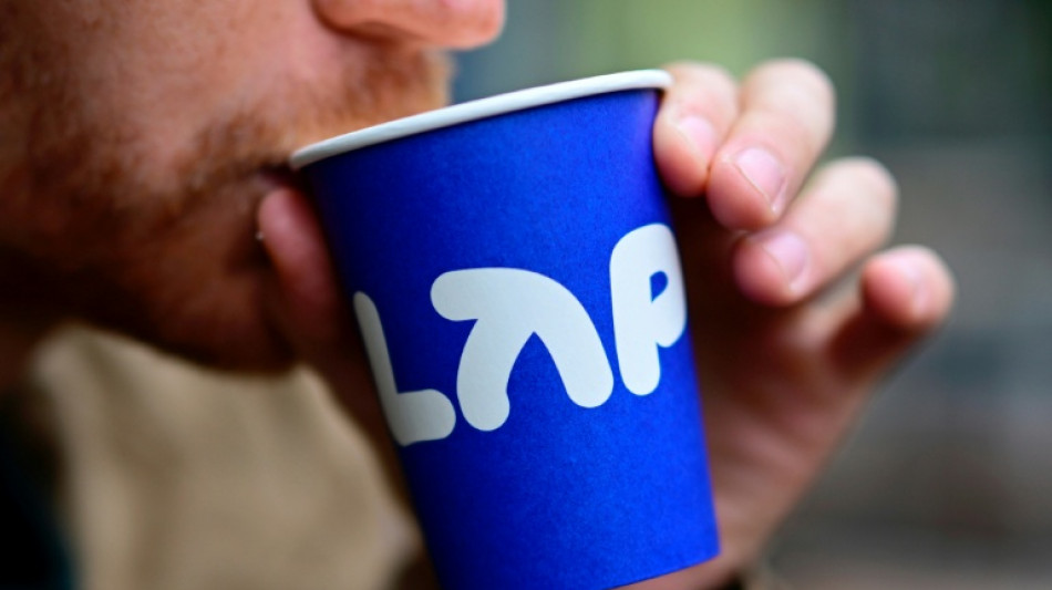 A Berlin, une cha&icirc;ne de caf&eacute;s bon march&eacute; go&ucirc;te au succ&egrave;s et au vandalisme