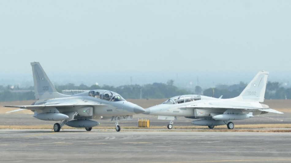 Hallan los restos de los pilotos de un avi&oacute;n de combate filipino desaparecido