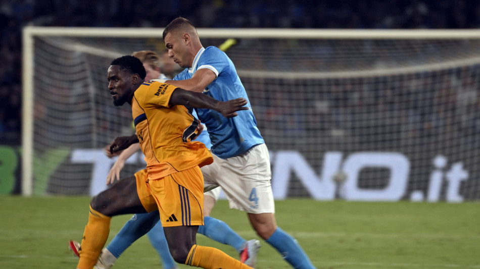 Napoli soffre con il Pisa ma si lancia in fuga