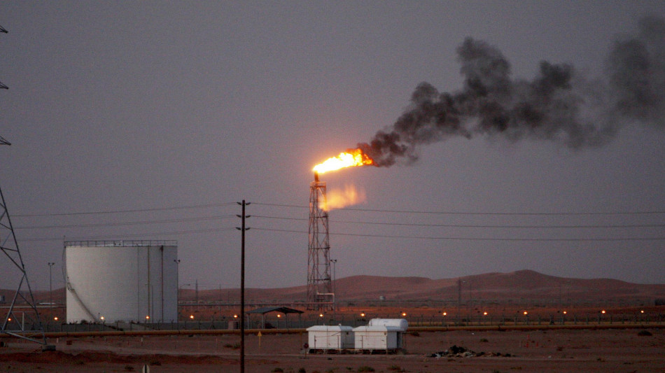 Opec+ decide un nuovo aumento della produzione a luglio