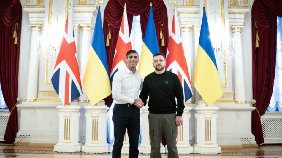 Gro&szlig;britannien und die Ukraine schlie&szlig;en "beispielloses" Sicherheitsabkommen
