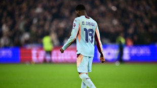 West Ham reach FA Cup quarters after Ouattara's penalty howler