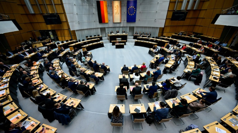 Umfrage: CDU in Berlin f&uuml;nf Monate vor Abgeordnetenhauswahl nur noch knapp vorn