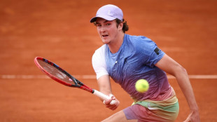 João Fonseca bate francês e vai à 3ª rodada de Roland Garros