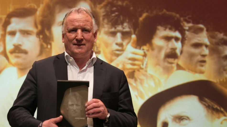 Andreas Brehme, autor do gol do t&iacute;tulo da Alemanha na Copa de 1990, morre aos 63 anos