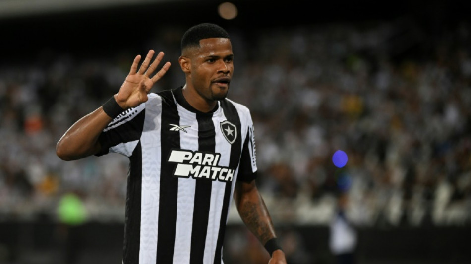 Com 4 de J&uacute;nior Santos, Botafogo goleia Aurora (6-0) e vai &agrave; 3&ordf; fase da Libertadores