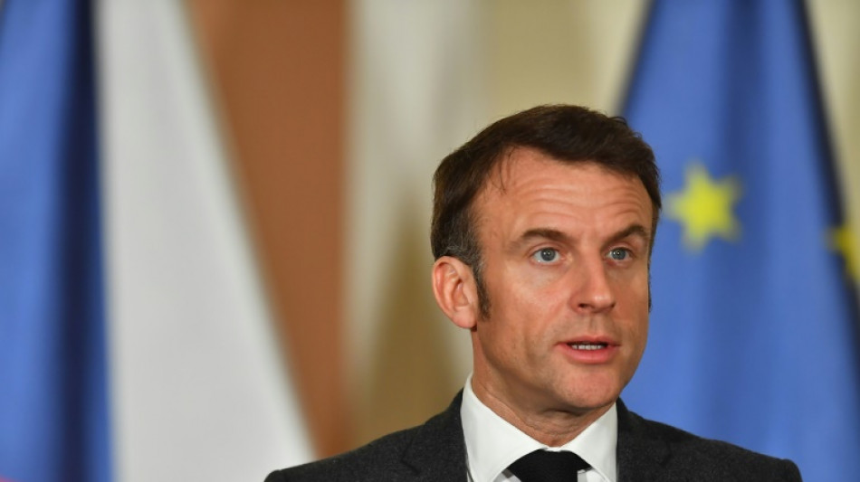 Re&ccedil;ues par Macron, les oppositions d&eacute;noncent sa position sur l'Ukraine