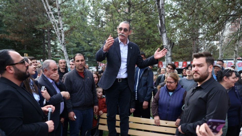 Turquie: commissaire populaire &agrave; l'&eacute;cran, un acteur en campagne &agrave; Ankara