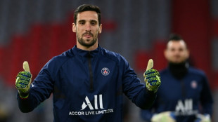 El portero espa&ntilde;ol del PSG Sergio Rico, "en estado grave" tras un accidente de caballo