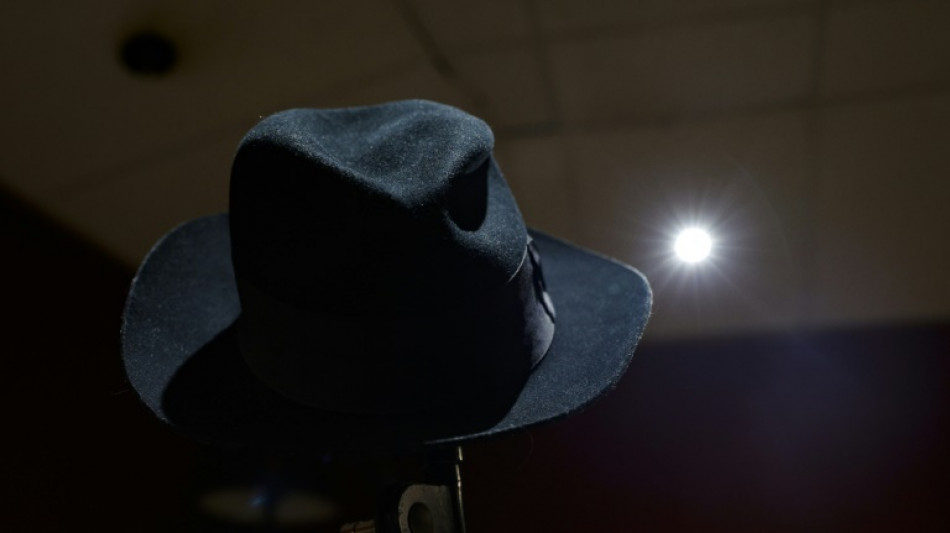El sombrero con el que Michael Jackson abri&oacute; su famoso "moonwalk", a subasta
