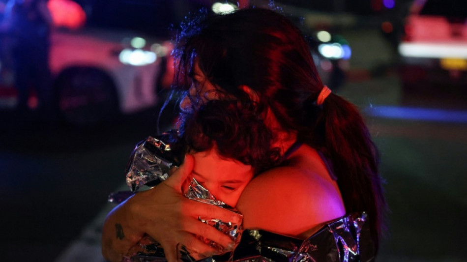 Un padre e hijo matan a 15 personas durante una festividad jud&iacute;a en una playa de Australia