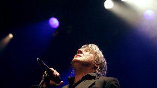 Las plataformas revelan el primer tema del &aacute;lbum del cantante belga Arno, grabado antes de su muerte