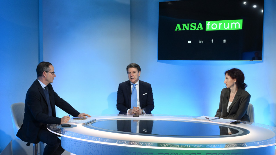 Conte, Meloni si &egrave; scatenata, ma dice tutto e il contrario di tutto