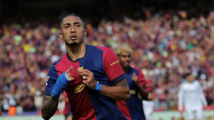 Barcelona vence clássico com Real Madrid (4-3) e fica com a mão na taça do Espanhol