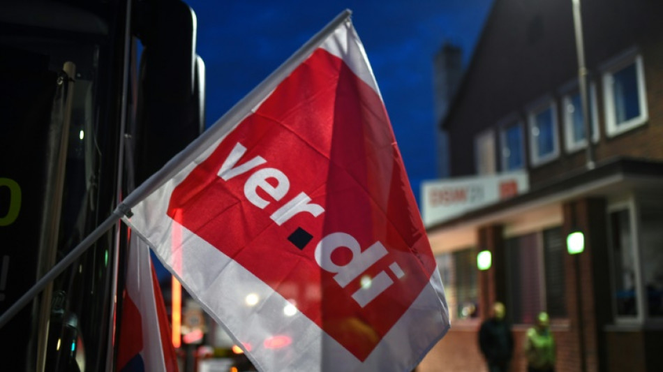 Gewerkschaften k&uuml;ndigen in L&auml;ndertarifrunde Warnstreiks an