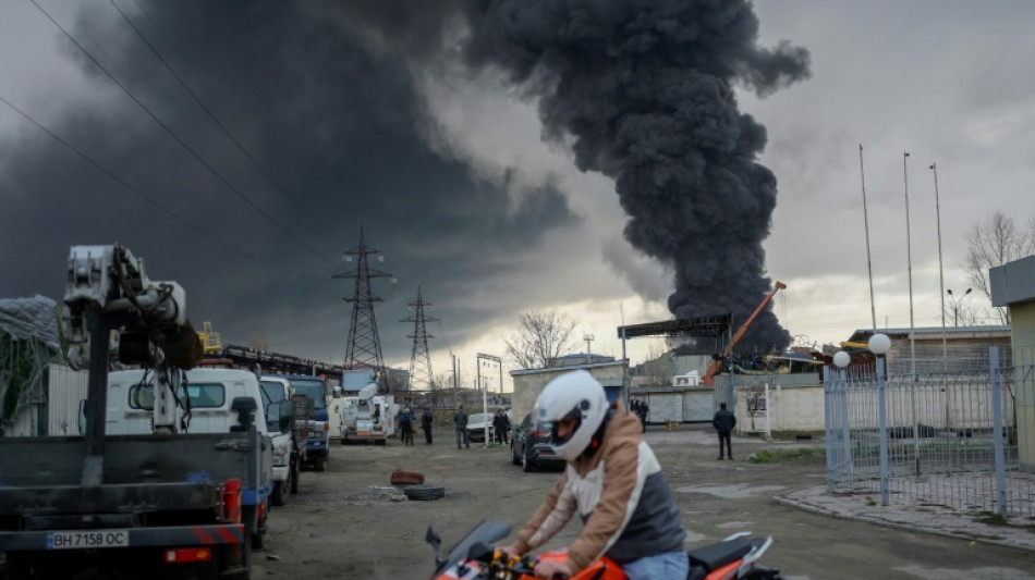 Ataques en puerto ucraniano de Odesa destruyen una refiner&iacute;a, seg&uacute;n Mosc&uacute;