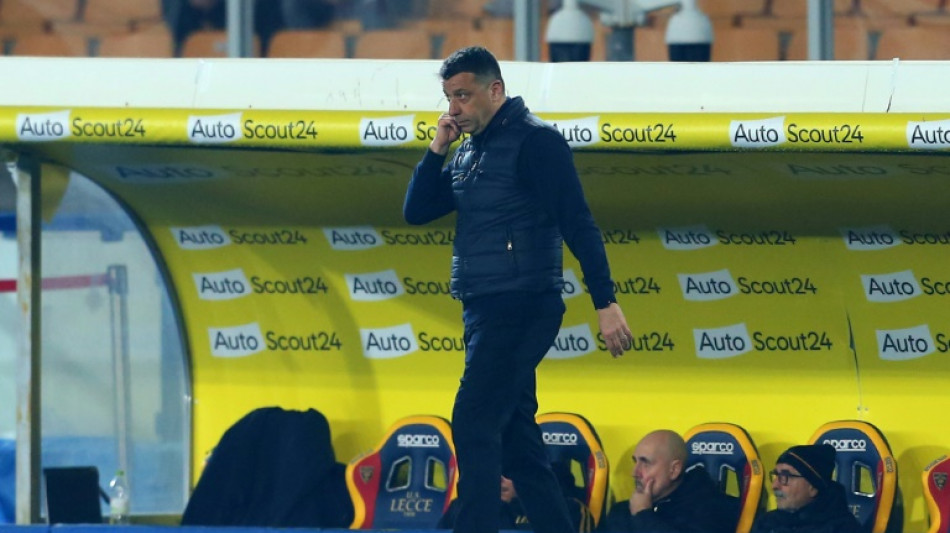 Ex-t&eacute;cnico do Lecce &eacute; suspenso por 4 jogos por cabe&ccedil;ada em jogador do Verona