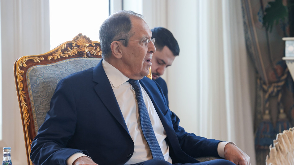 Lavrov, 'europei incitano Kiev a continuare il conflitto'