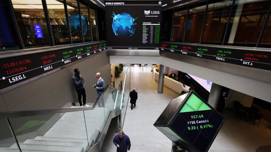 Borsa: l'Europa in calo, in rialzo oro e petrolio