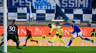 Kolo Muani double saves Juve at Como