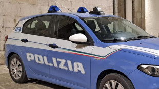 Picchiata dal marito lo accoltella, l'uomo &egrave; grave