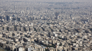 Forti esplosioni a Teheran, fumo vicino all'aeroporto