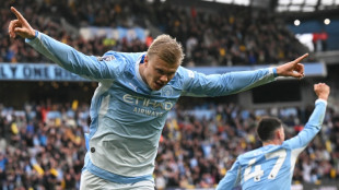 Angleterre: Manchester City et Liverpool gagnent en serrant les dents