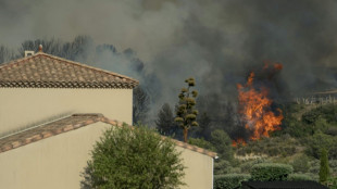 Aude: un incendie parcourt 2.400 hectares, campings et maisons évacués