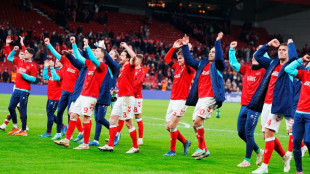 Dinamarca vence Eslov&ecirc;nia (2-1) e se garante na Euro 2024