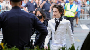Timoth&eacute;e Chalamet s'invite &agrave; son propre concours de sosies