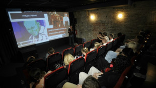 En Ucrania un cine subterr&aacute;neo distrae y protege de las bombas