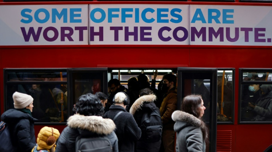 UK unemployment falls below pre-pandemic level