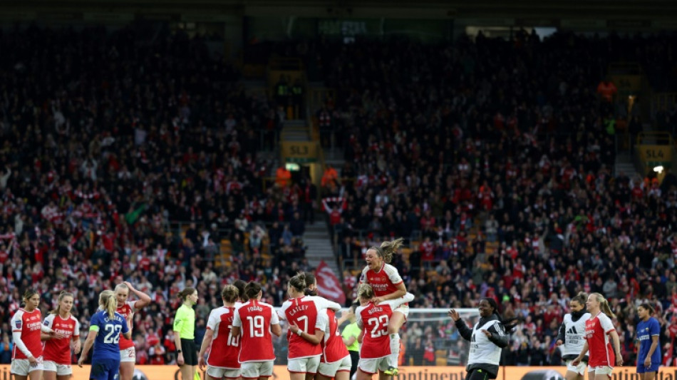 Arsenal feminino usar&aacute; Emirates Stadium como seu est&aacute;dio principal