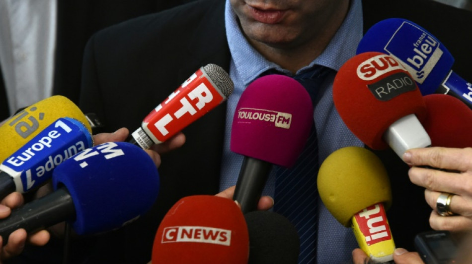 Femmes &agrave; la t&eacute;l&eacute; et &agrave; la radio: les pr&eacute;sentatrices majoritaires, mais le temps de parole stagne
