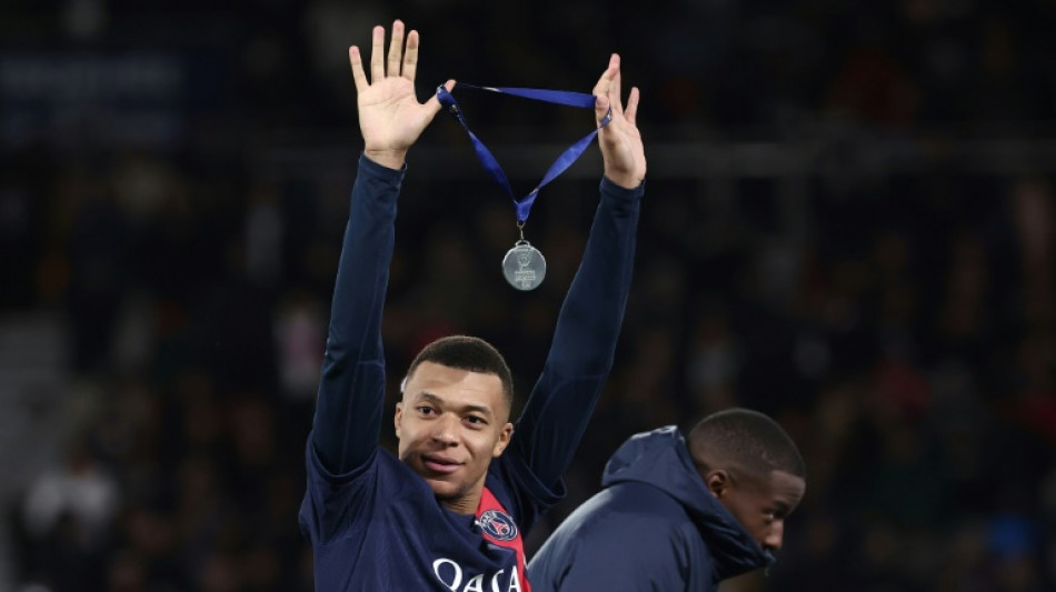 Mbapp&eacute; garante que ainda n&atilde;o tomou decis&atilde;o sobre seu futuro