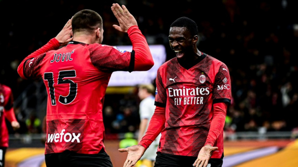 Milan vence Frosinone (3-1) e se mant&eacute;m em terceiro no Italiano