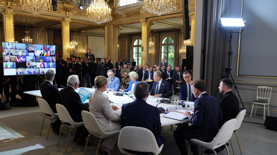 Cremlino, europei intralciano la risoluzione del conflitto