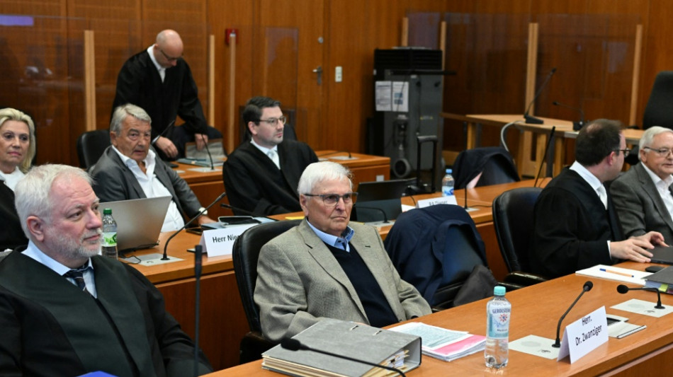Sommerm&auml;rchen-Prozess ohne Schmidt fortgesetzt