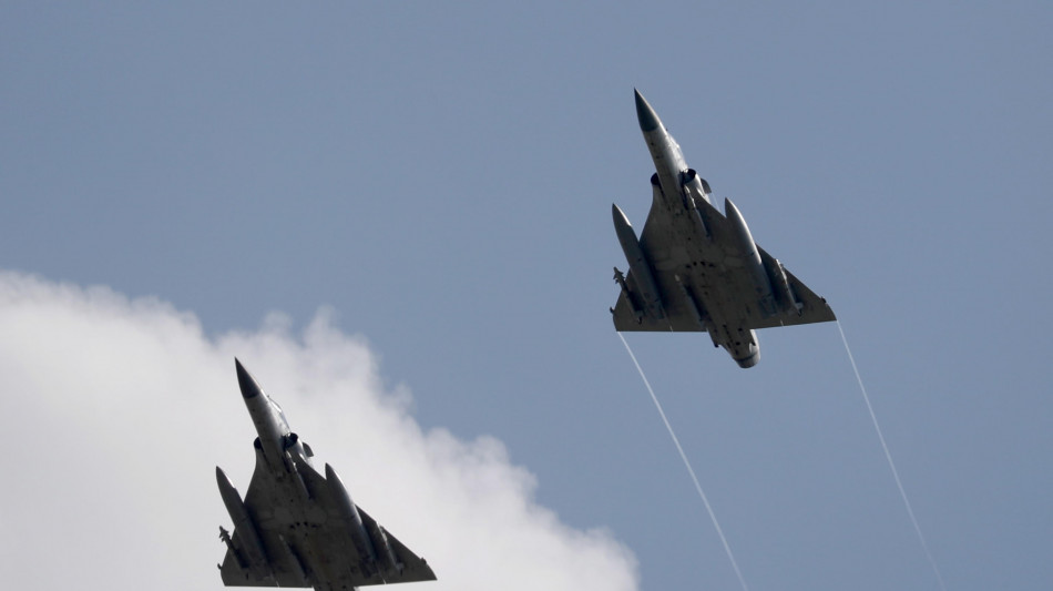 Kiev usa per la prima volta jet francesi contro un attacco russo