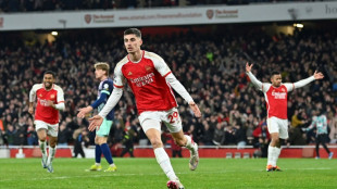 Arsenal vence Brentford no fim (2-1) e assume lideran&ccedil;a provis&oacute;ria do Ingl&ecirc;s