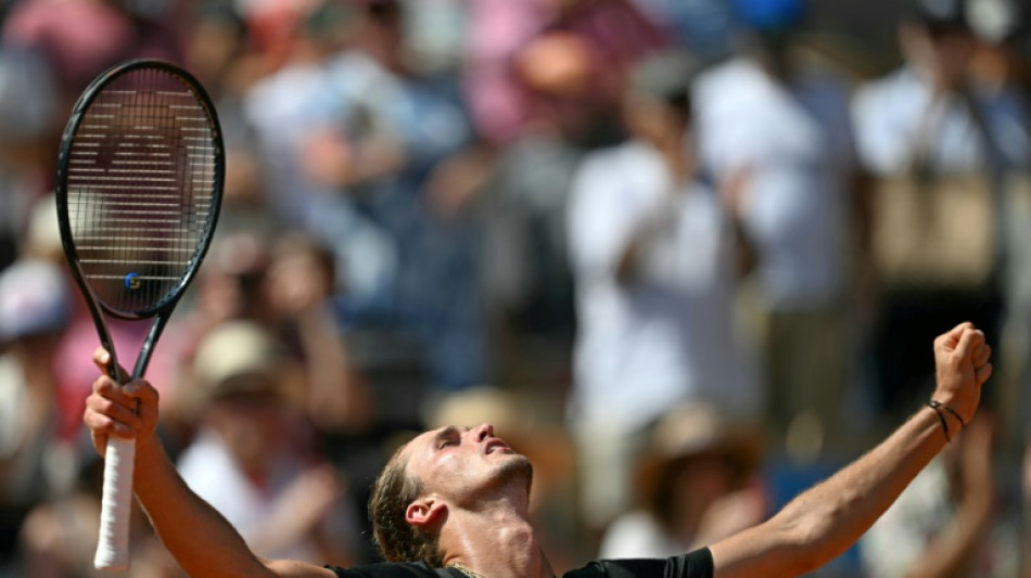 Zverev vence tcheco Machac e avan&ccedil;a na defensa do t&iacute;tulo ol&iacute;mpico no t&ecirc;nis