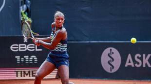Halbfinale in Hamburg: Noha Akugue auf dem H&ouml;henflug