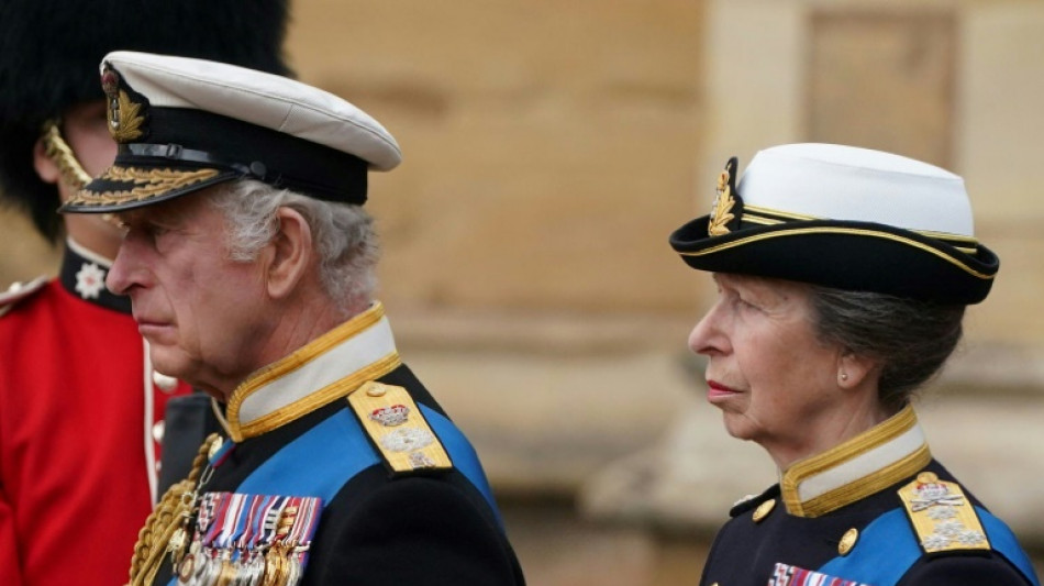 La princesa Ana rechaza la idea de una monarqu&iacute;a "reducida"